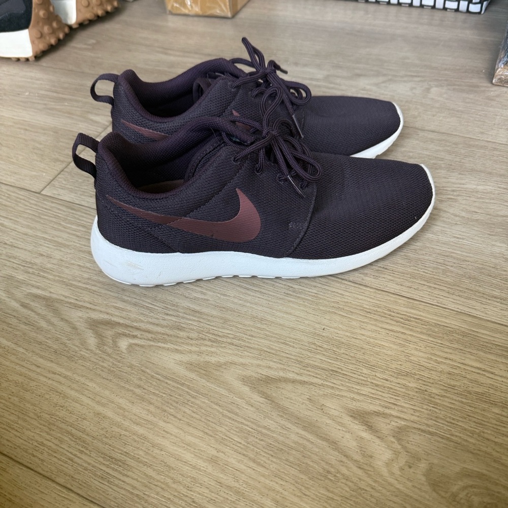 Nike Purple Athletic Sneakers - Picture 3 of 4